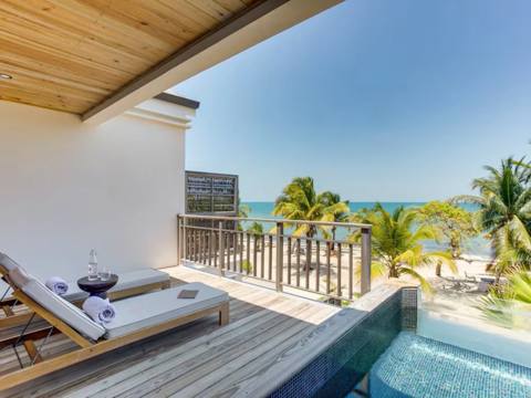 King Size Cabana at Beachfront Condo Resort (1/6)
